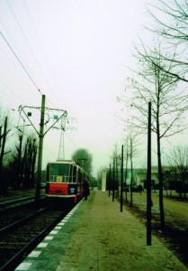 Die Straßenbahn sorgt bis heute für Mobilität in Hohenschönhausen. Foto: Meyerhöfer